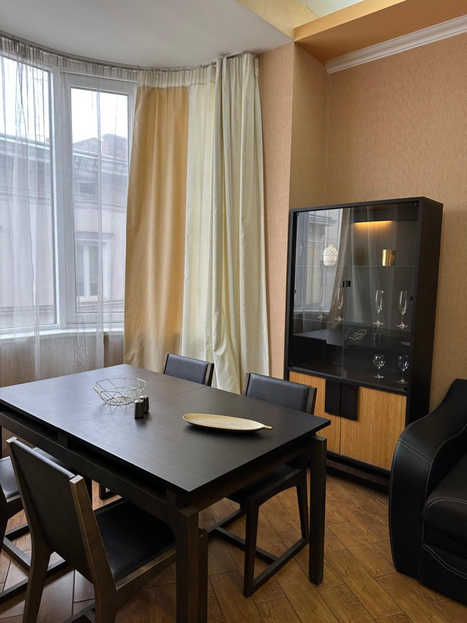 Vip Apartments ! Львів Екстер'єр фото